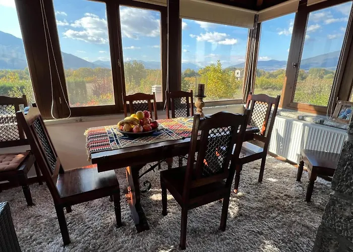 Mountain View - Full *